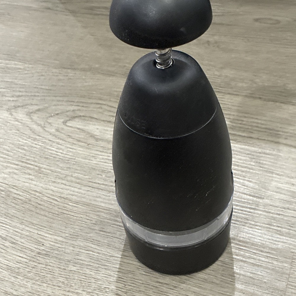Power Chopper XL Kitchen Tool Food Chopper Black Plastic with Cap - Picture 5 of 7